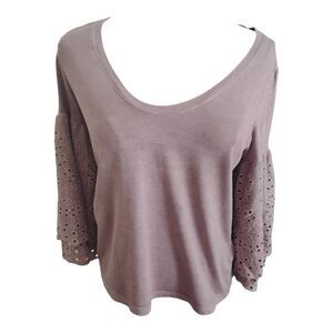 American Eagle Soft and Sexy Eyelet‎ Ruffle Sleeve Blouse Size Medium